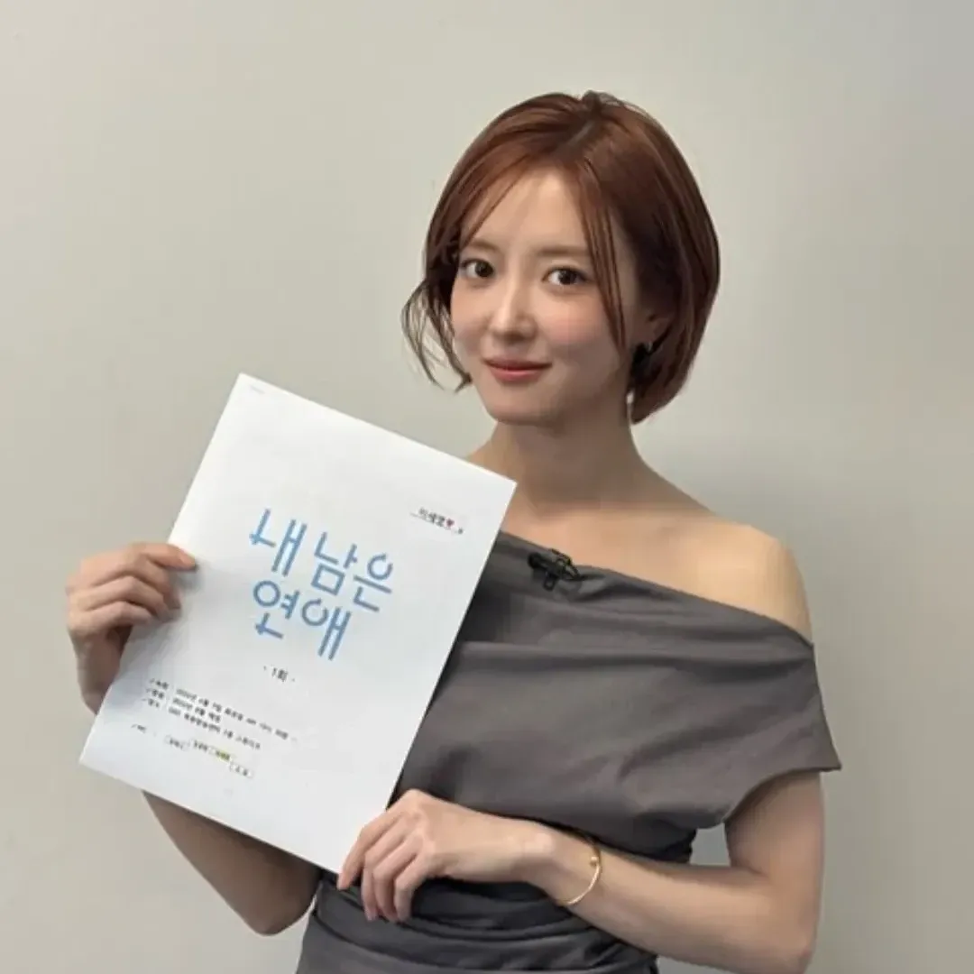 Behind-the-scenes cut of Lee Seyoung