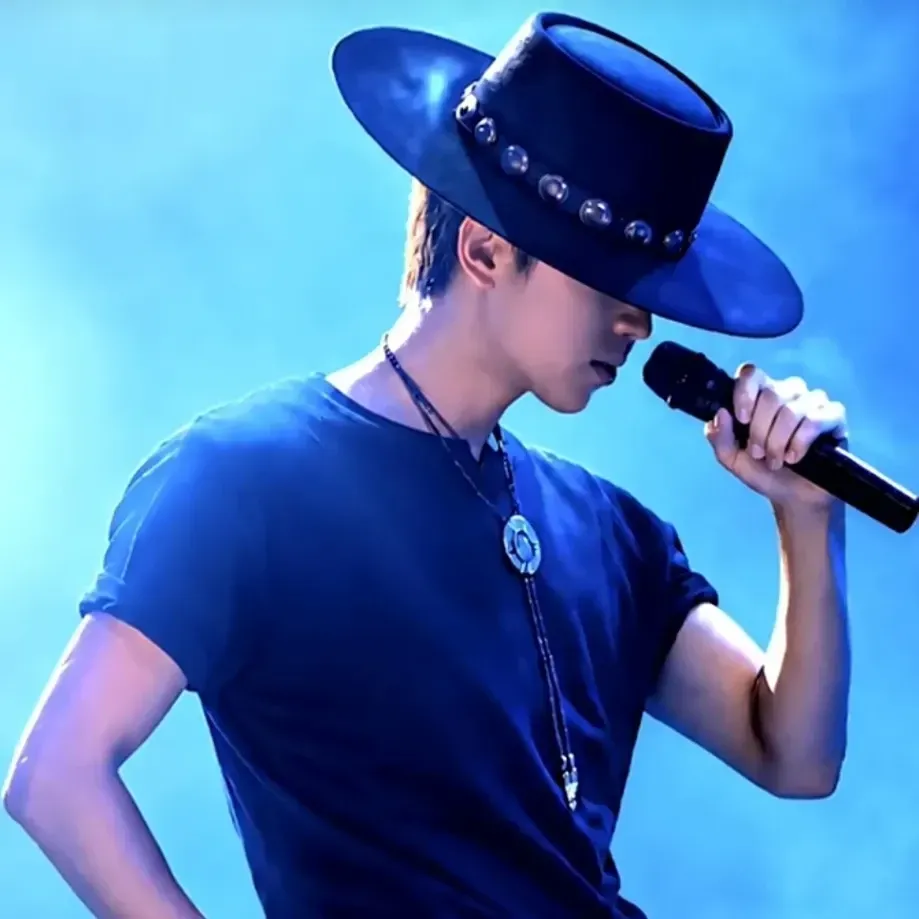 Cuplikan di balik layar dari Lim Youngwoong