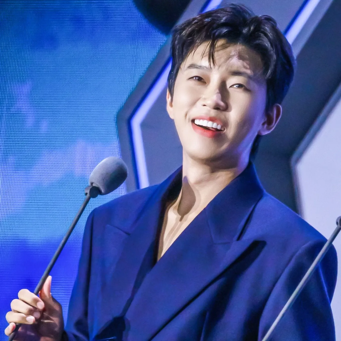 Foto kegiatan terbaru dari Lim Youngwoong
