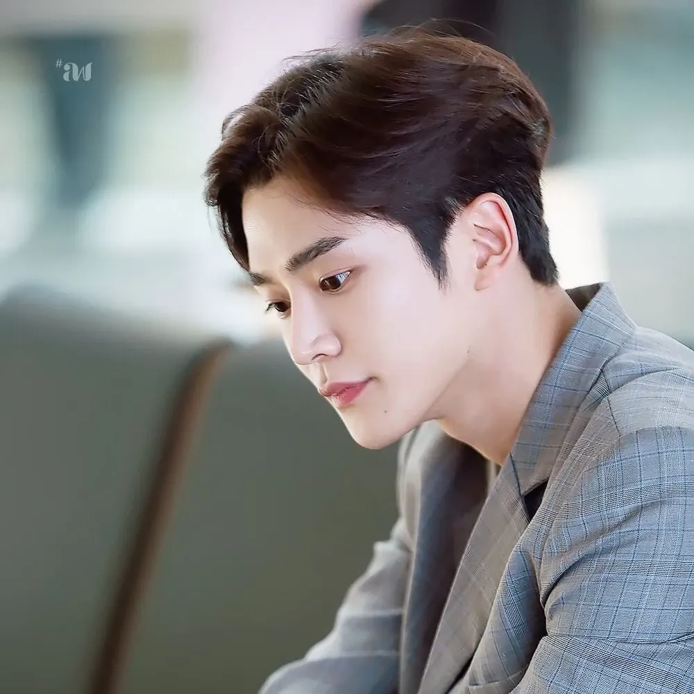 Cuplikan di balik layar dari Rowoon