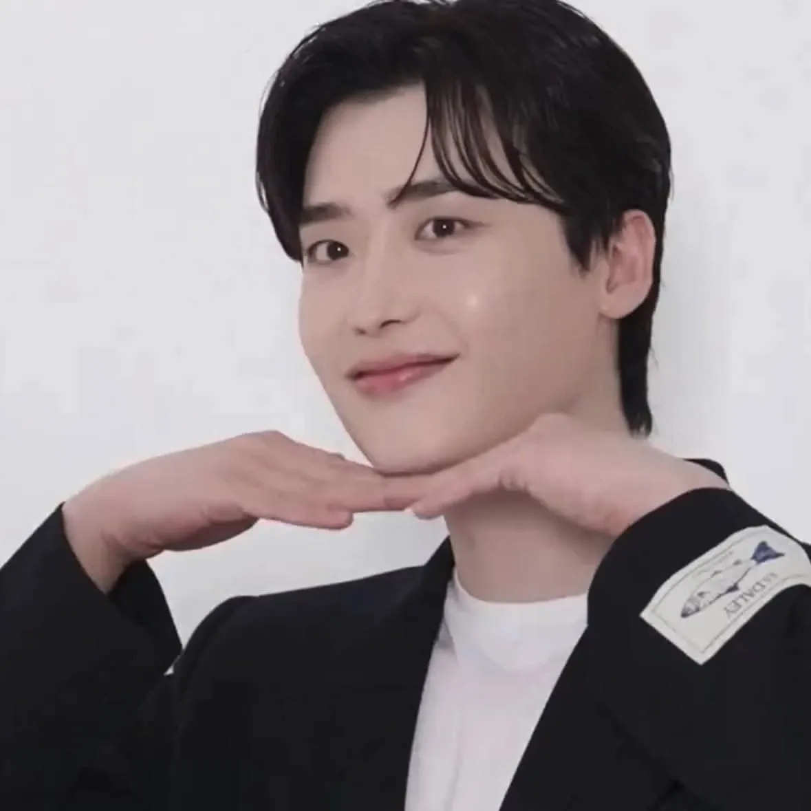 Foto kegiatan terbaru dari Lee Jongsuk