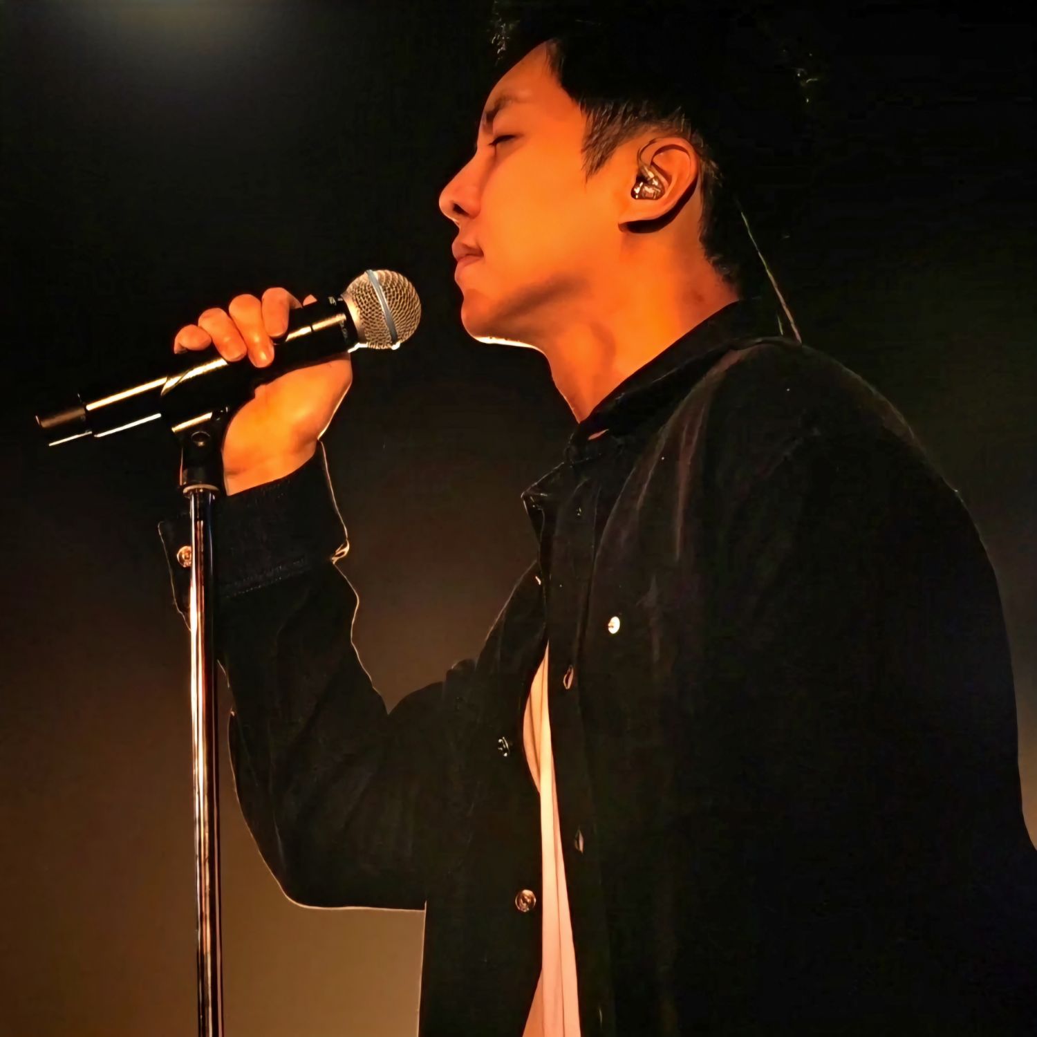 Momen yang diabadikan oleh penggemar Lee Seunggi