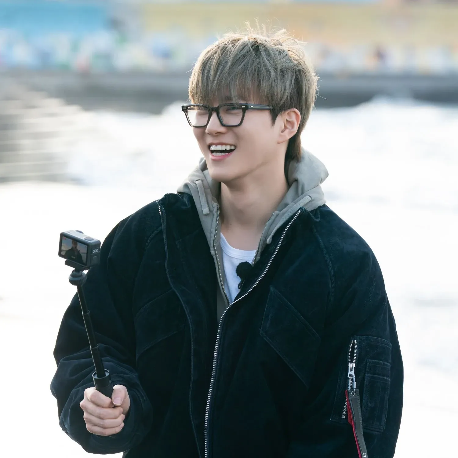 Behind-the-scenes cut of Suho