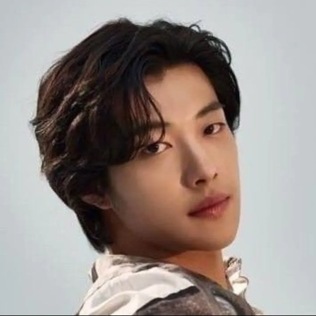 A moment captured by a fan of Woo Dohwan