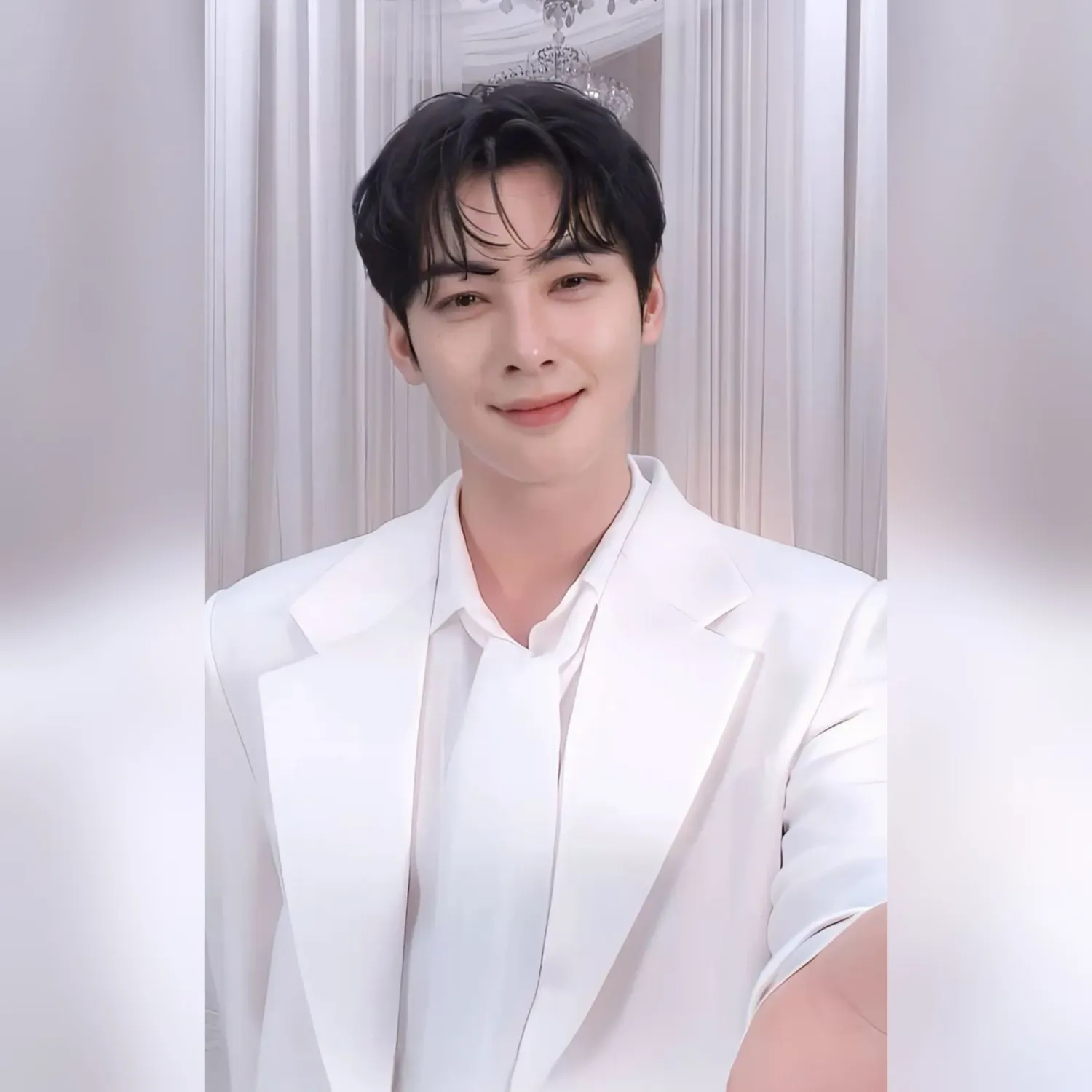 Foto terbaru dari Cha Eunwoo