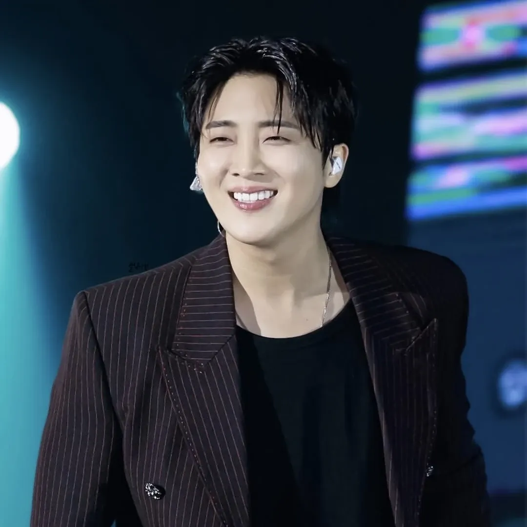 Latest photo of Hwang Yunsung