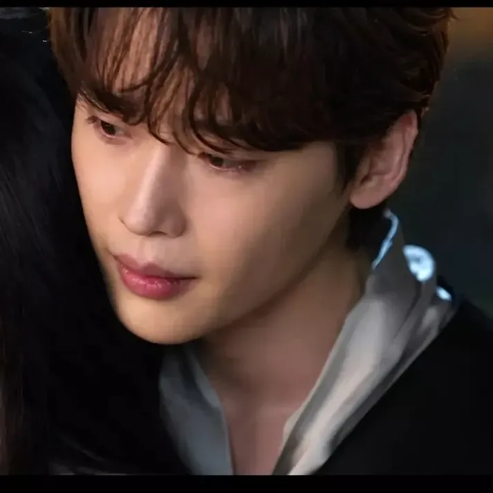 Behind-the-scenes cut of Lee Jongsuk
