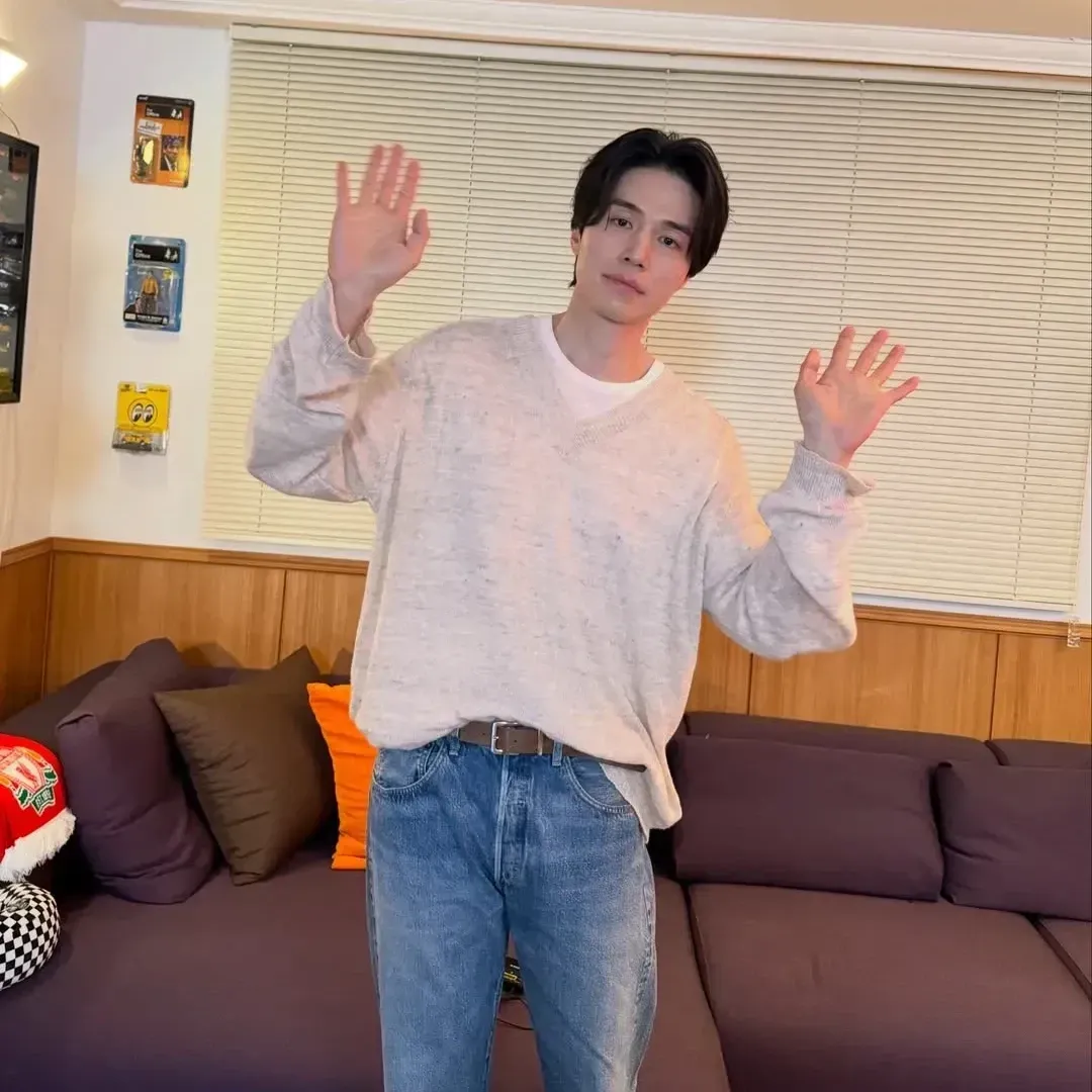 Behind-the-scenes cut of Lee Dongwook
