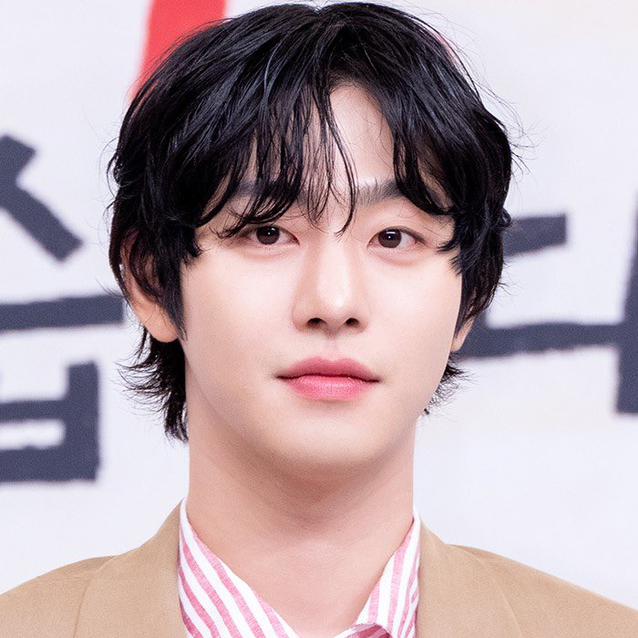 安孝燮的最新照片