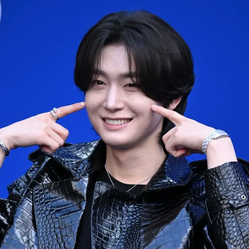 Behind-the-scenes cut of Kim Yongbin
