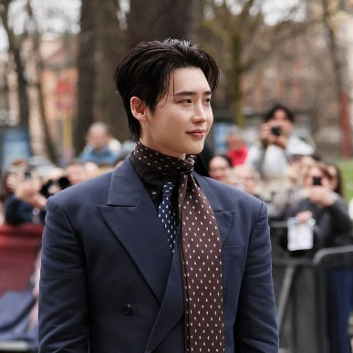Latest photo of Lee Jongsuk