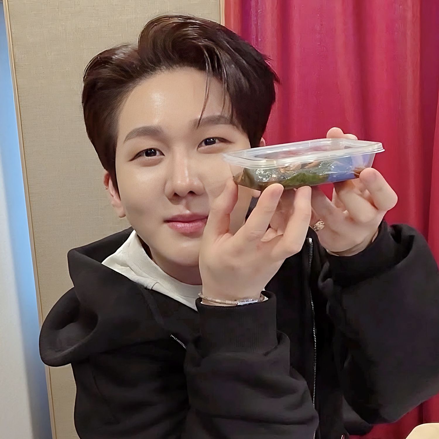 金秀瓚的幕後花絮