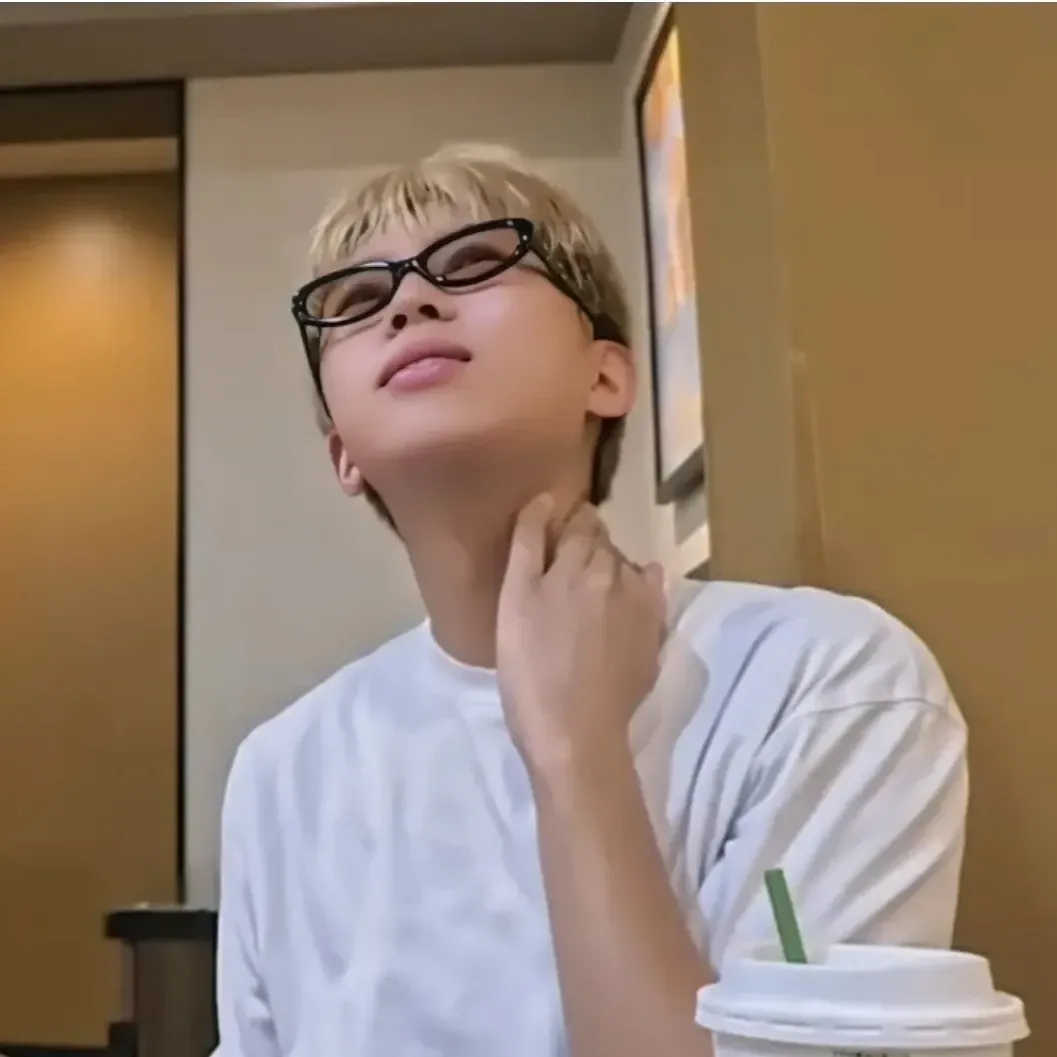 Foto terbaru dari Lim Youngwoong