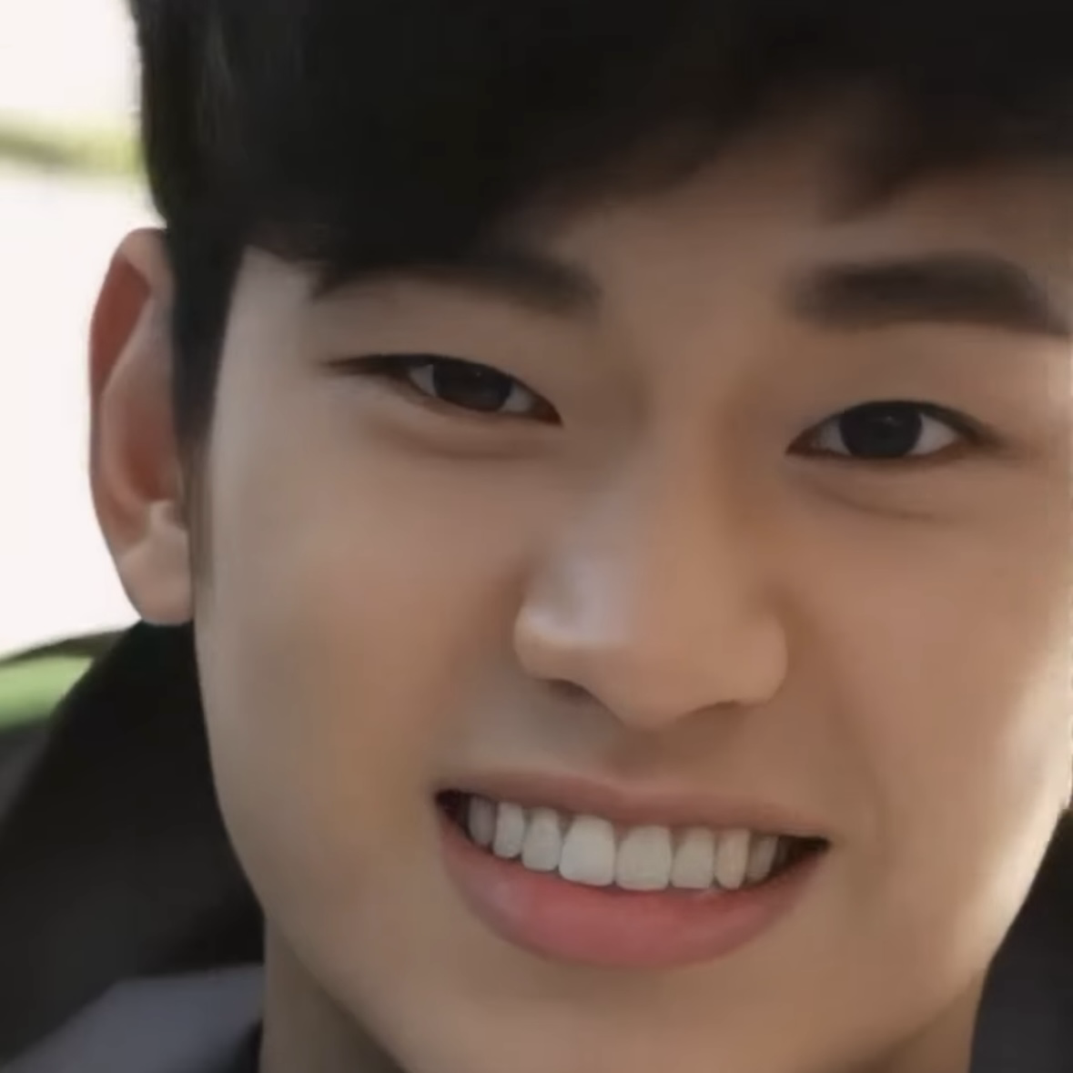 Behind-the-scenes cut of Kim Soohyun