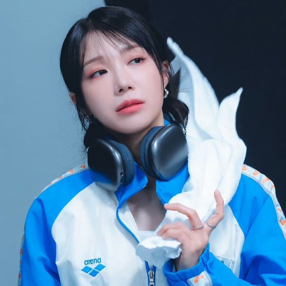 Recent activity shot of Jung Eunji