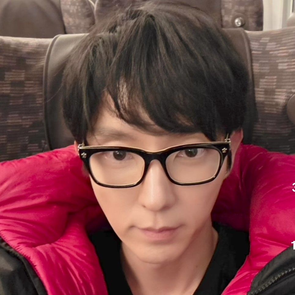 Behind-the-scenes cut of Lee Joongi