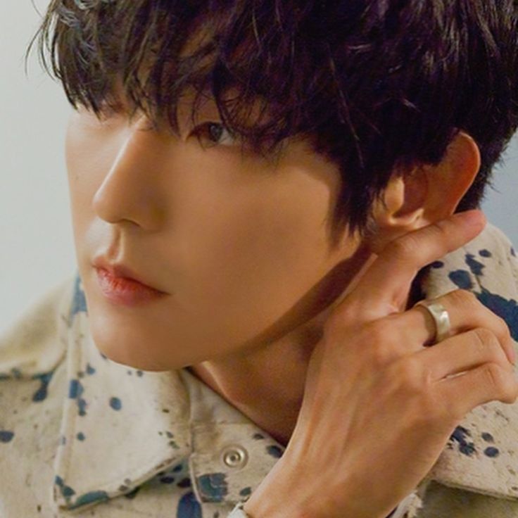 A moment captured by a fan of Lee Joongi