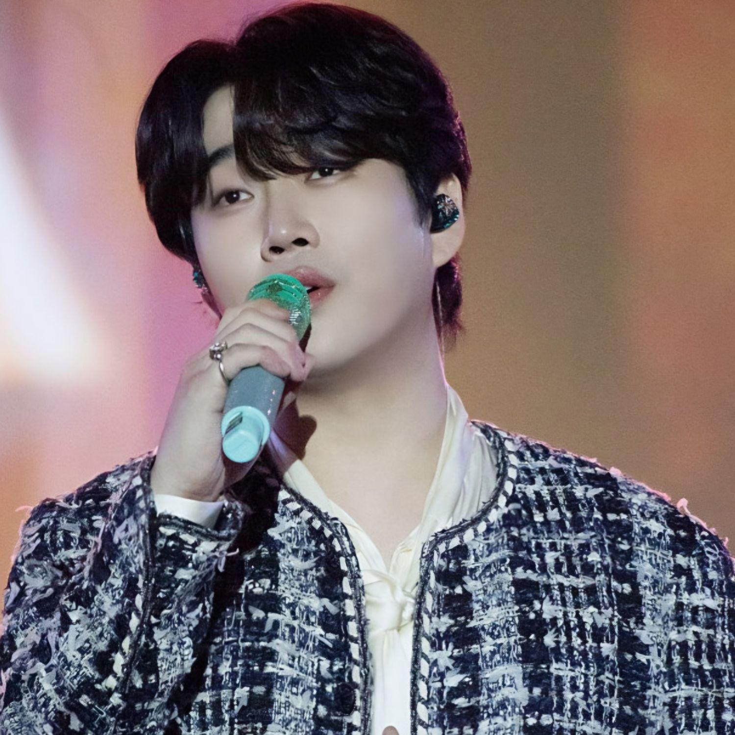 Latest photo of Hwang Youngwoong