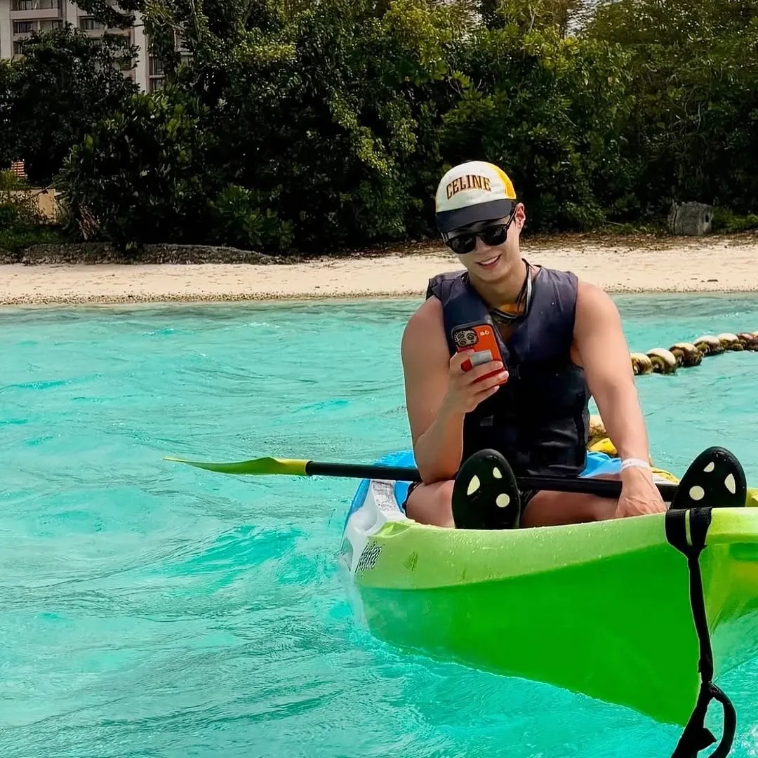 Behind-the-scenes cut of Park Bogum