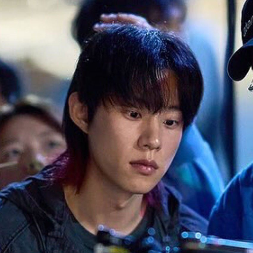 Behind-the-scenes cut of Kim Sungcheol