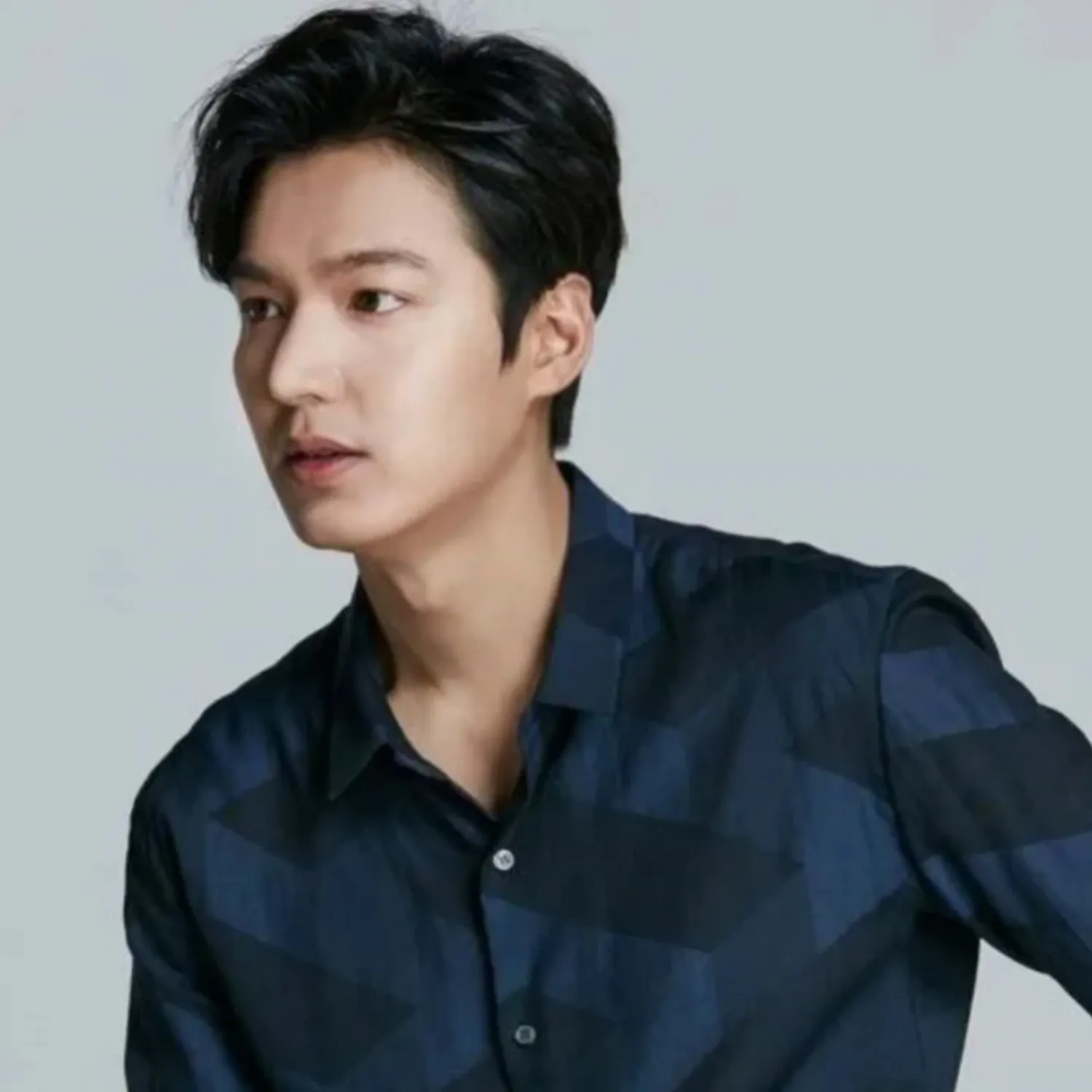 粉丝拍下的李敏镐瞬间