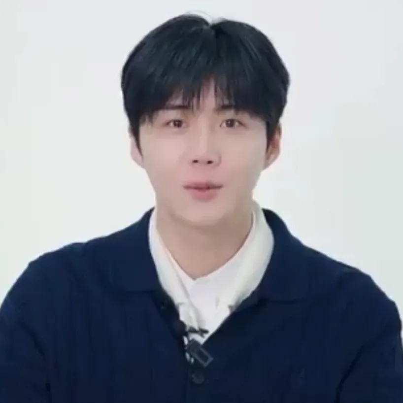 Behind-the-scenes cut of Kim Seonho