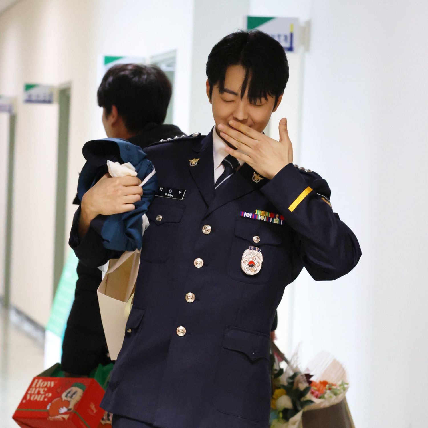 Behind-the-scenes cut of Park Minsu