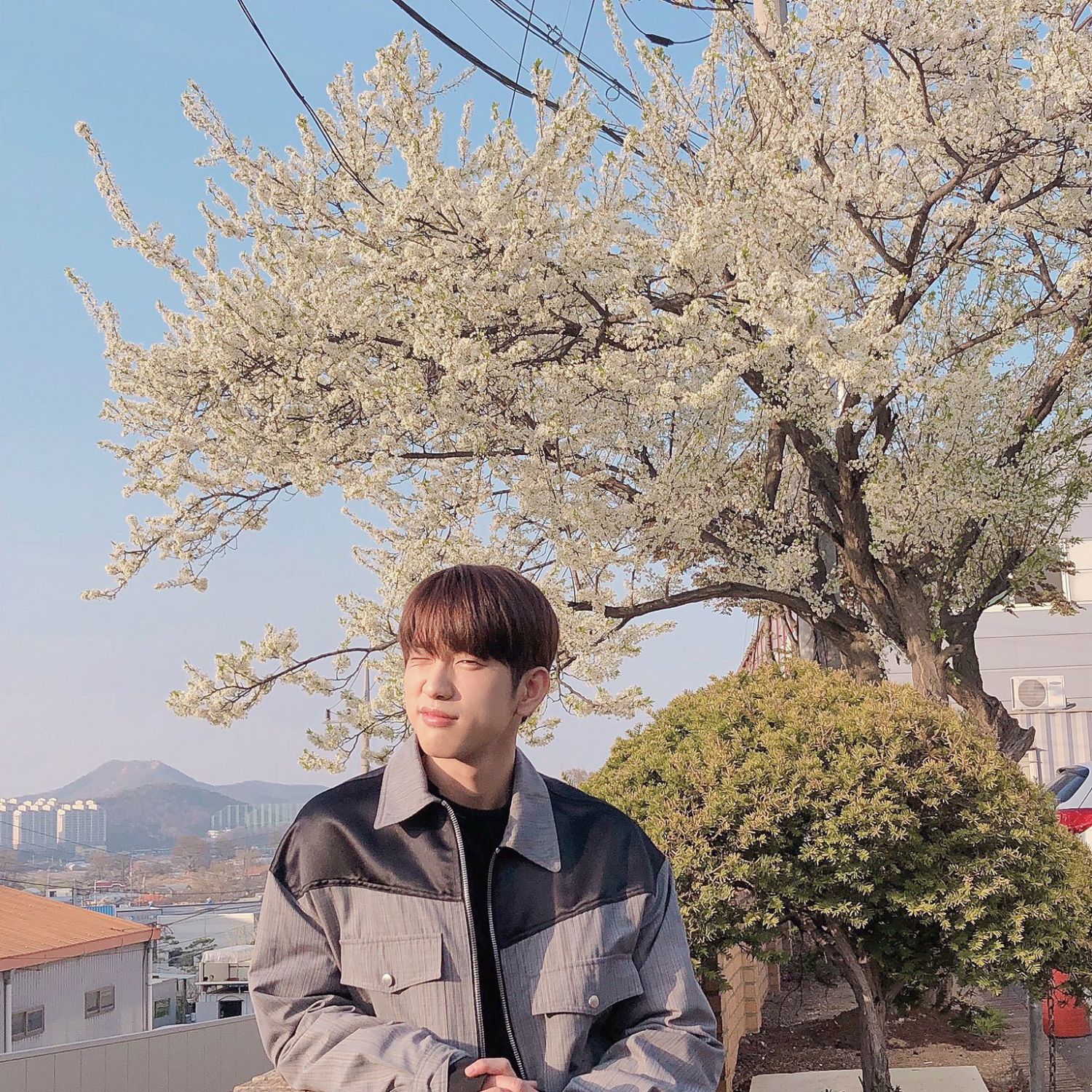 Foto terbaru dari Park Jinyoung