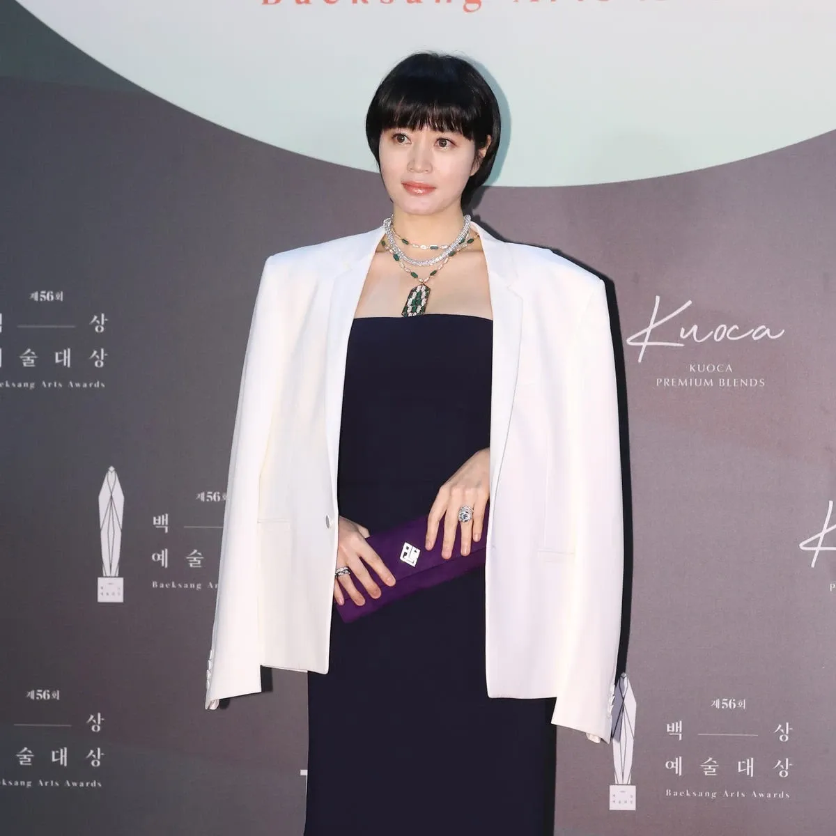 Behind-the-scenes cut of Kim Hyesoo