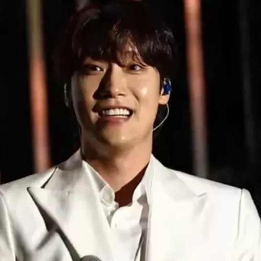 Behind-the-scenes cut of Choi Woojin