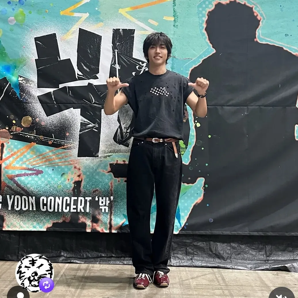 Recent activity shot of Lee Seungyoon