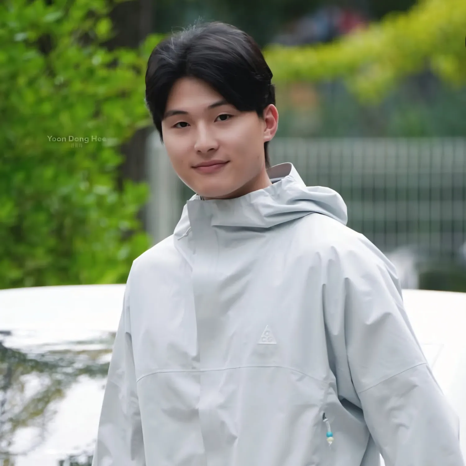 Behind-the-scenes cut of Yoon Donghee