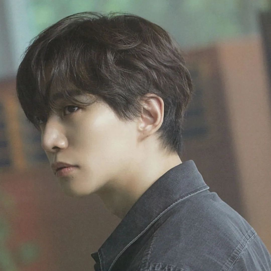 イ・ジュノの最近の活動ショット