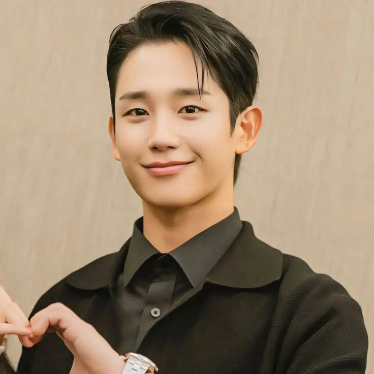 Recent activity shot of Jung Haein