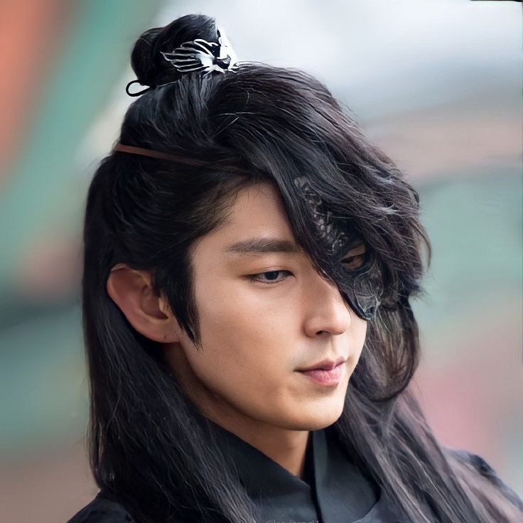 Latest photo of Lee Joongi