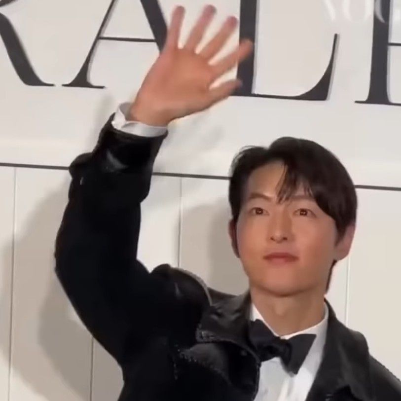 ソン・ジュンギの最近の活動ショット