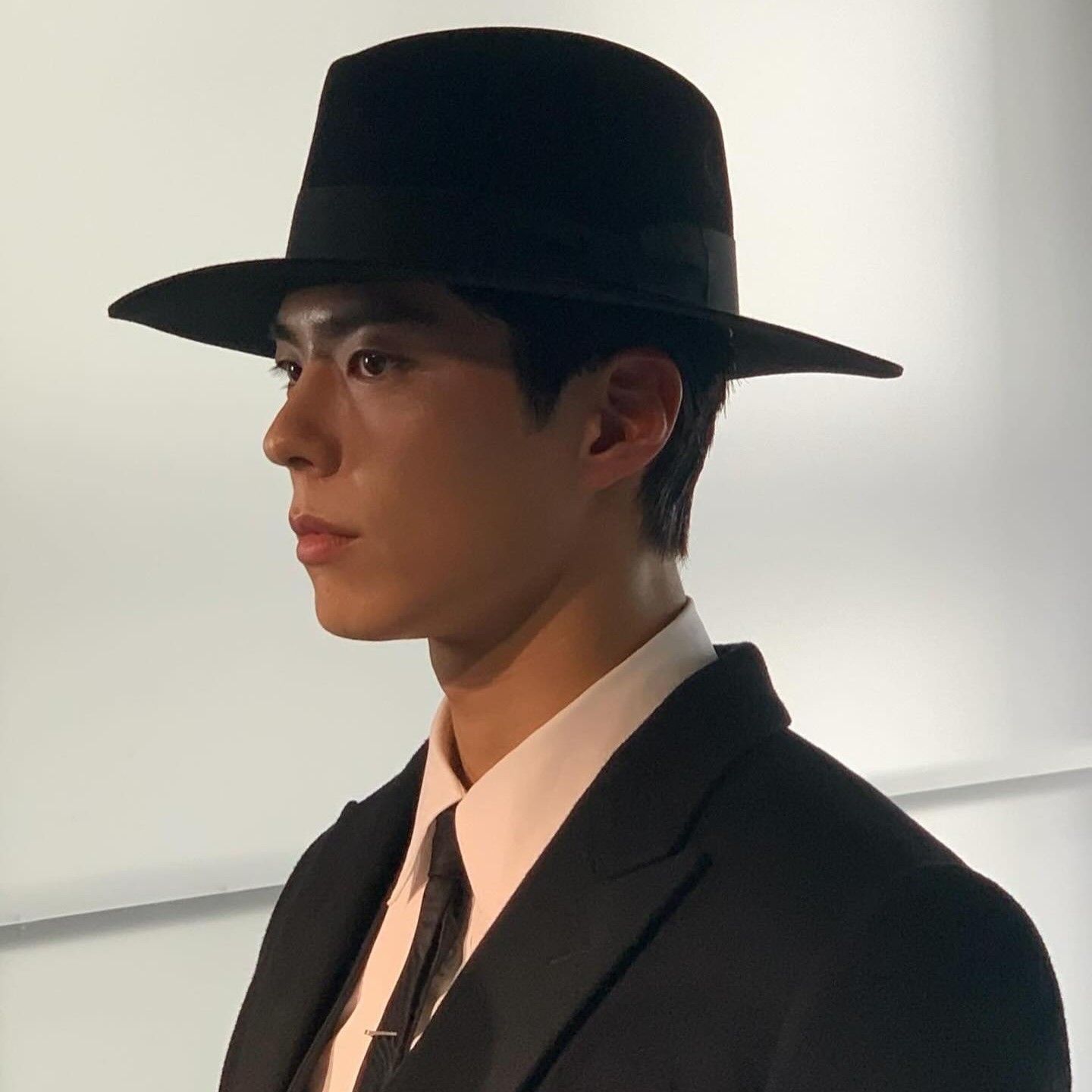 A moment captured by a fan of Park Bogum