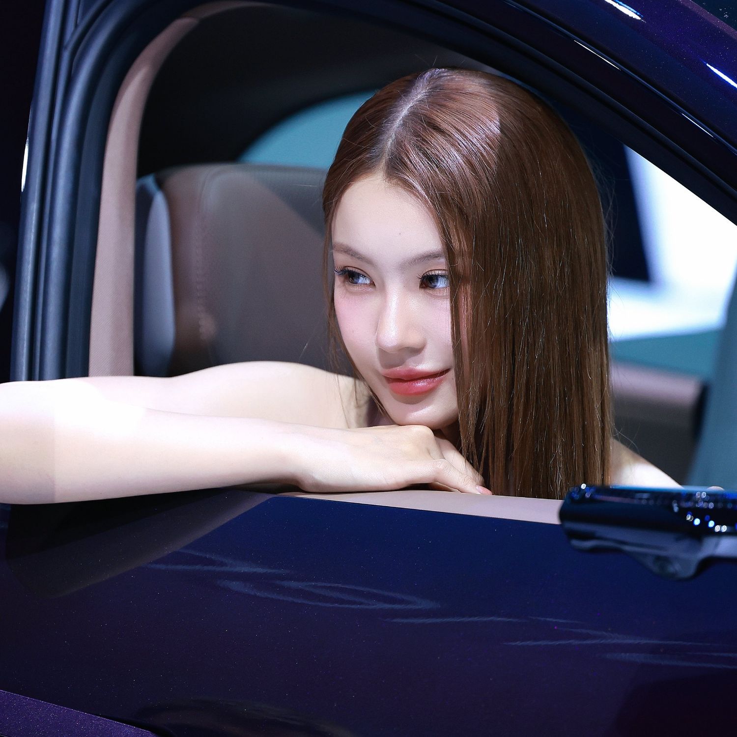 A moment captured by a fan of Namtan Tipnaree Weerawatnodom