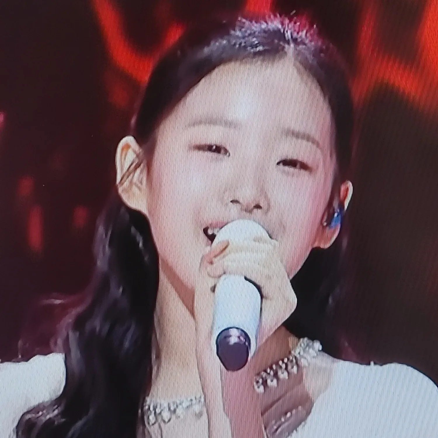 Behind-the-scenes cut of Lee Sooyeon