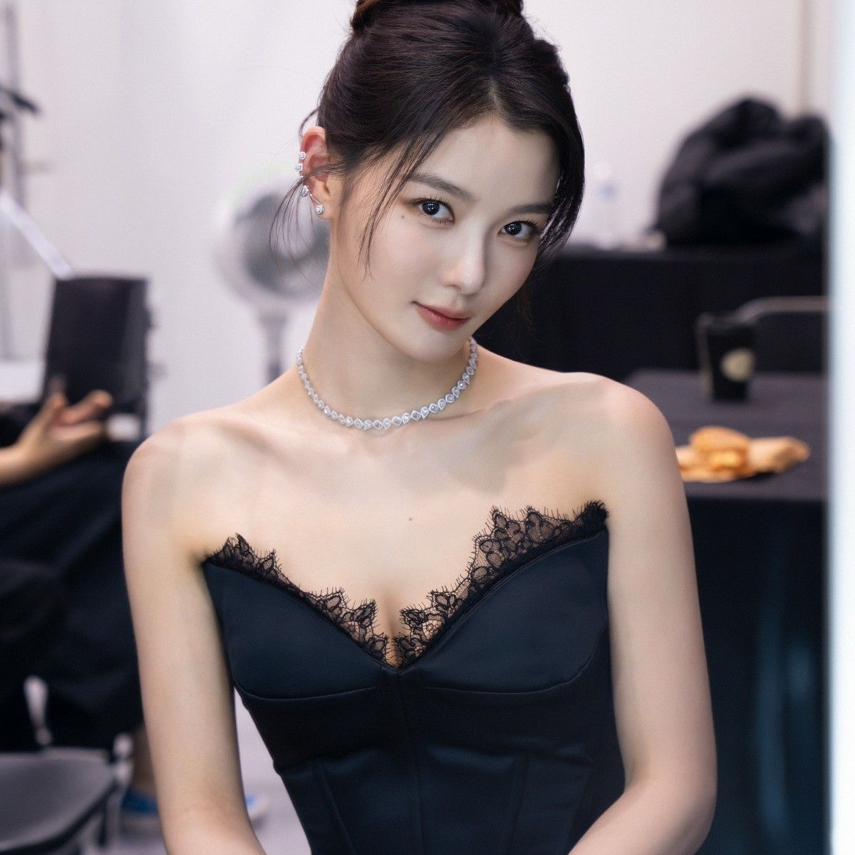 Behind-the-scenes cut of Kim Youjung