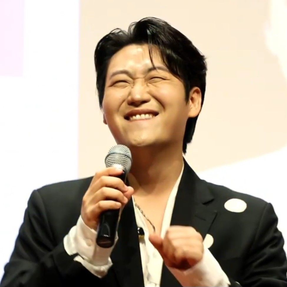 Behind-the-scenes cut of Min Soohyun