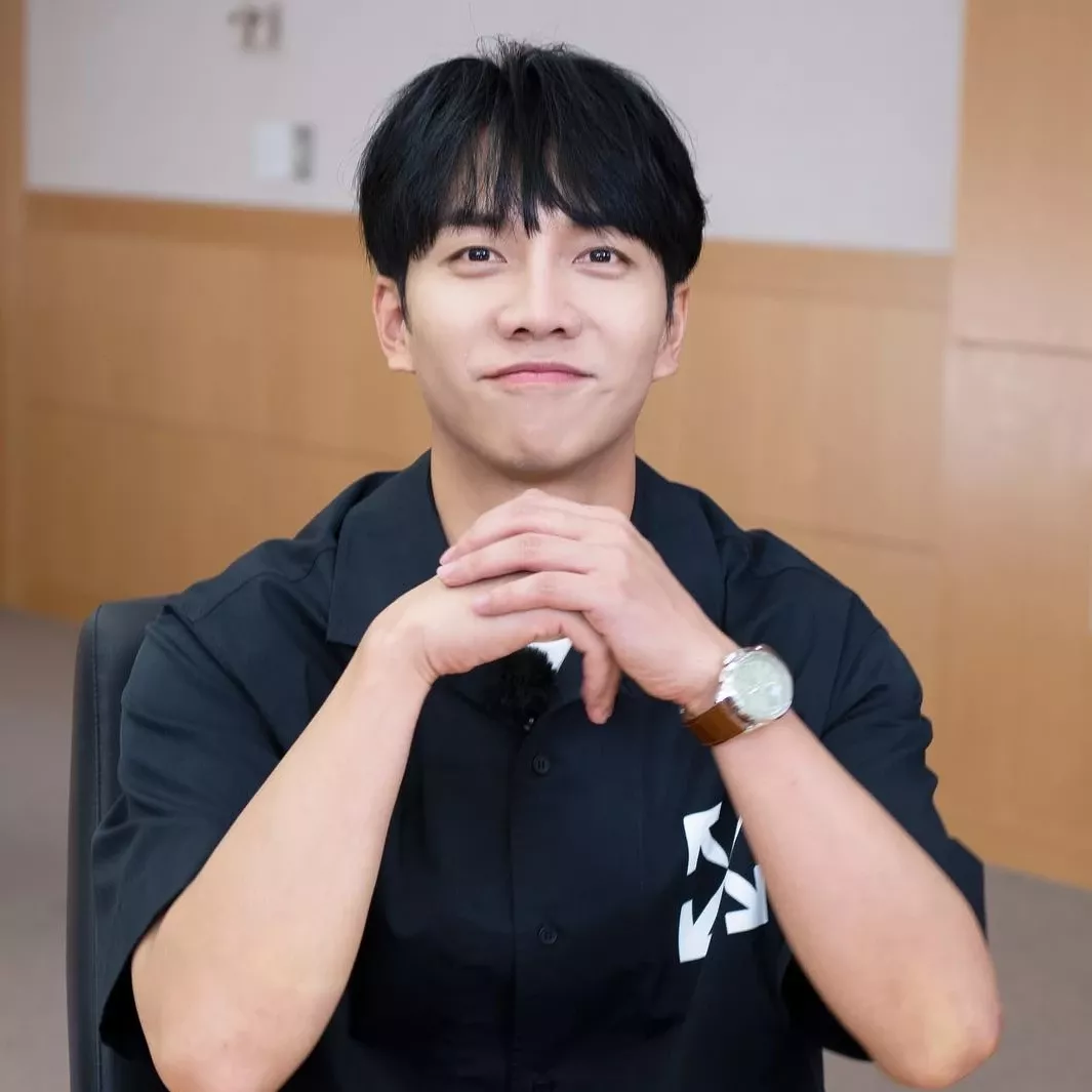 Momen yang diabadikan oleh penggemar Lee Seunggi