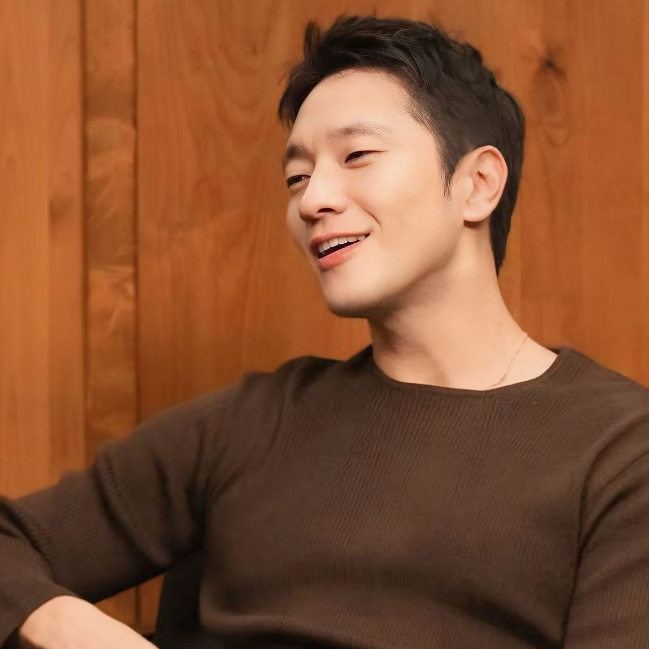 A moment captured by a fan of Son Seokkoo