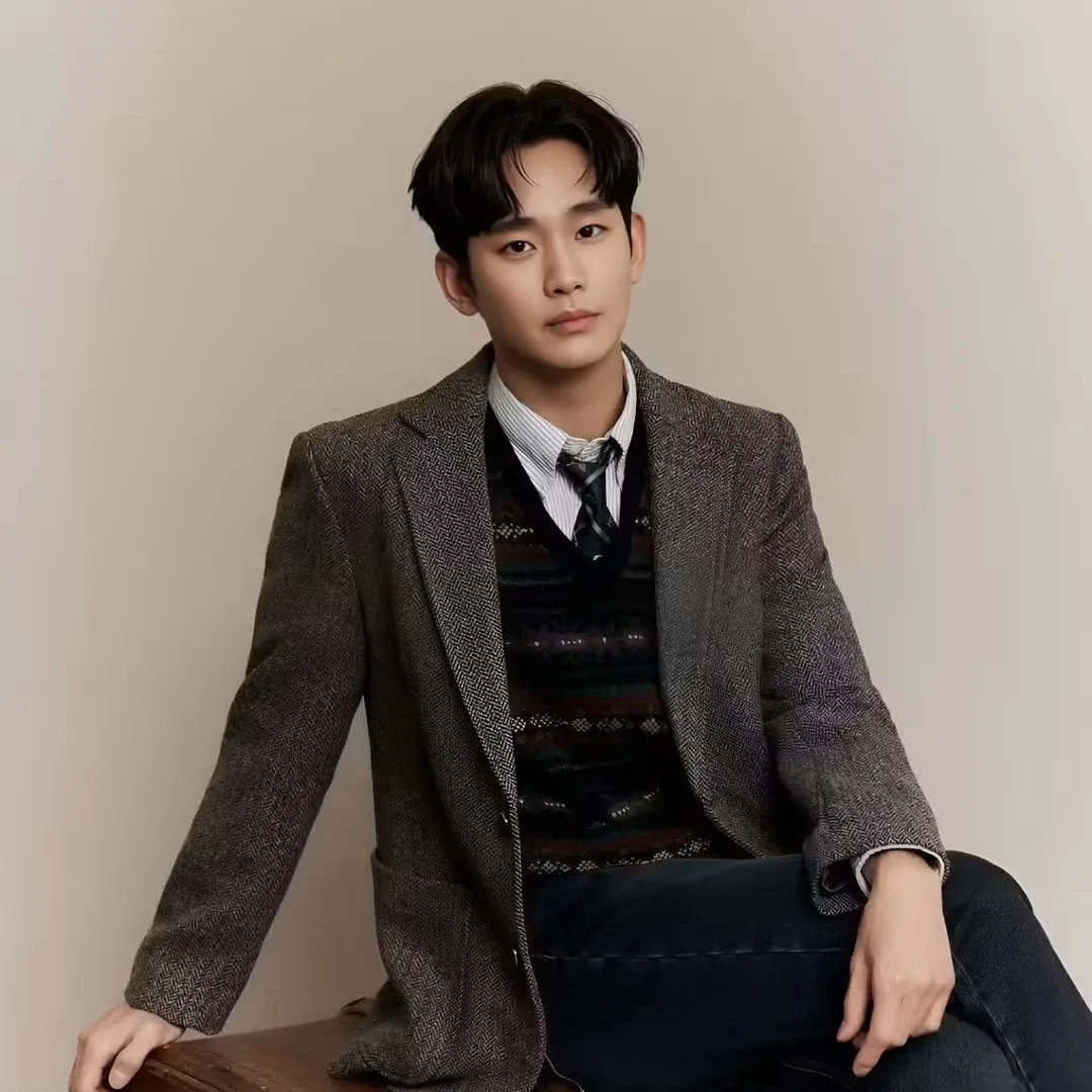 Latest photo of Kim Soohyun