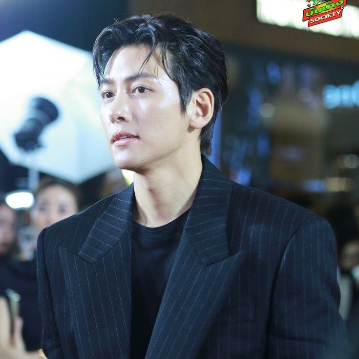 지창욱 최근 활동샷