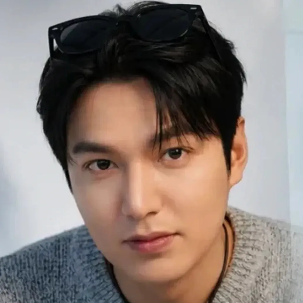 Recent activity shot of Lee Minho