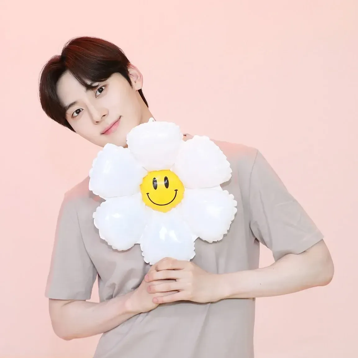 Recent activity shot of Hwang Minhyun