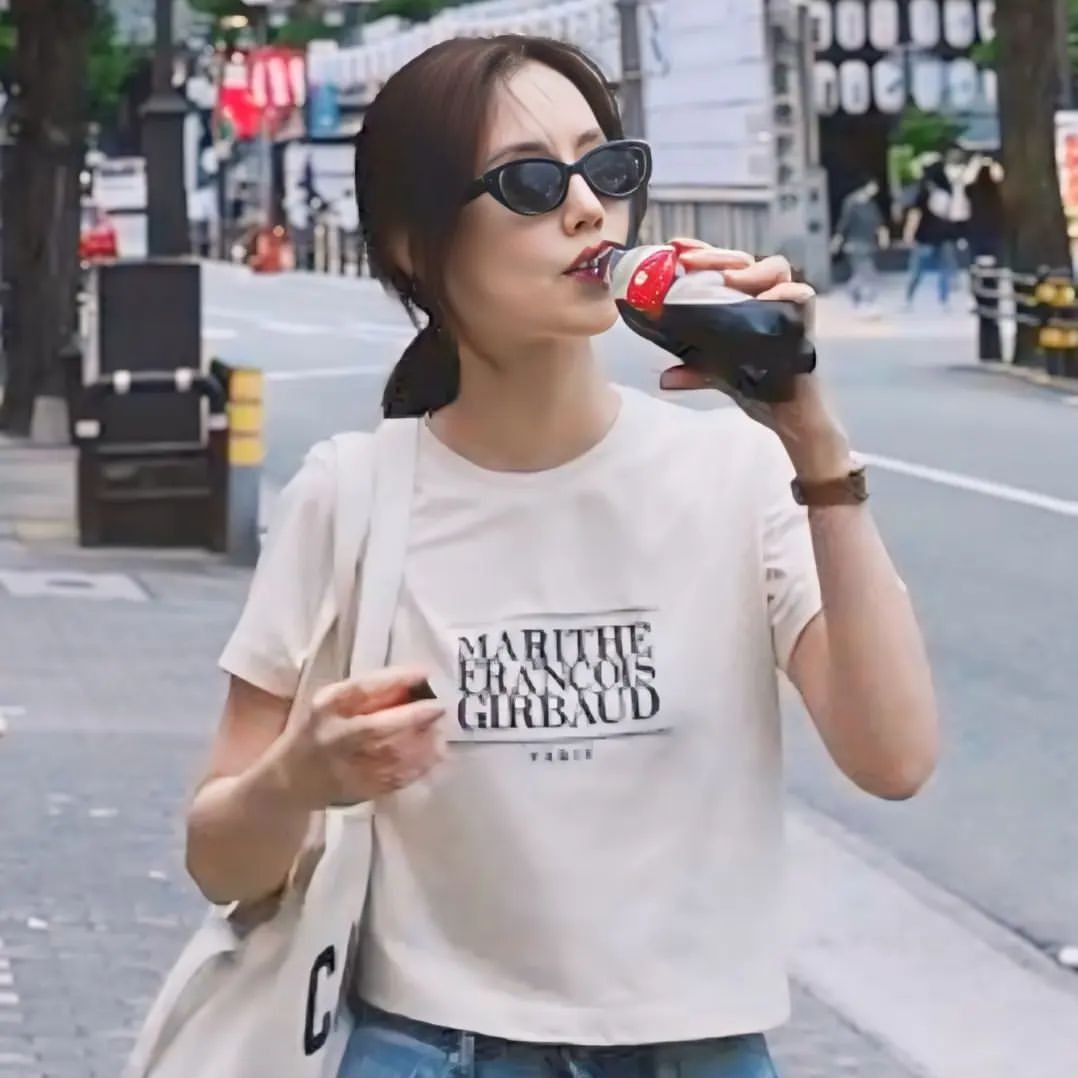 Recent activity shot of Moon Chaewon