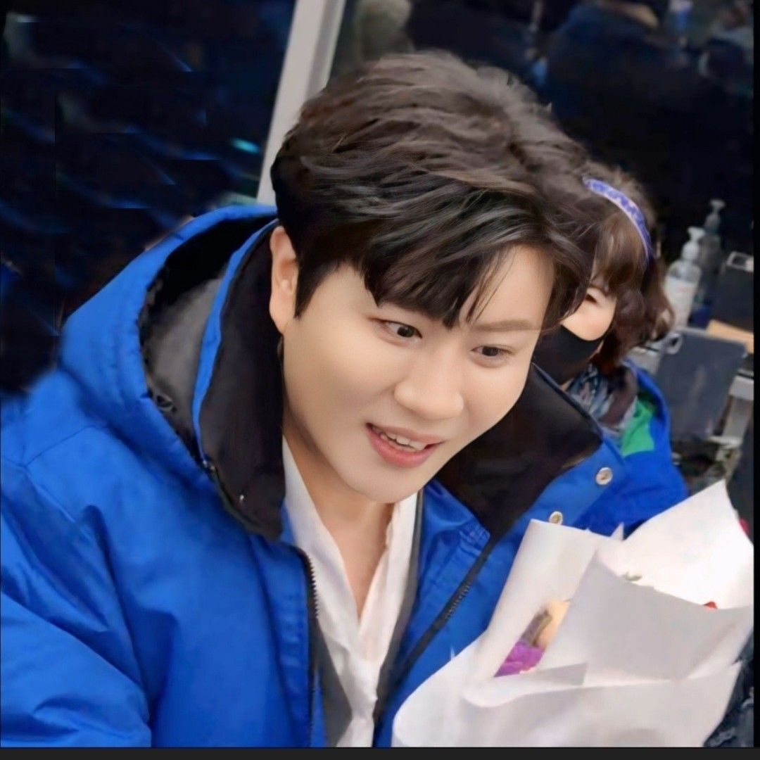 Behind-the-scenes cut of Jin Haesung