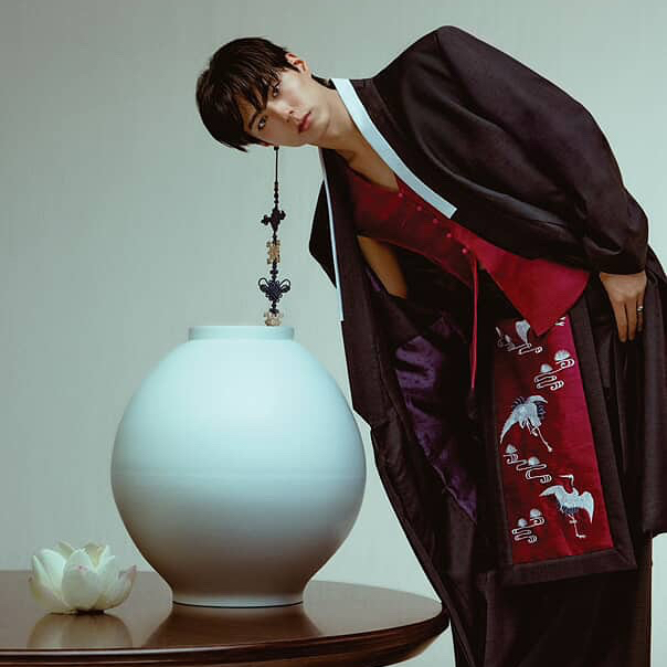 Recent activity shot of Park Bogum